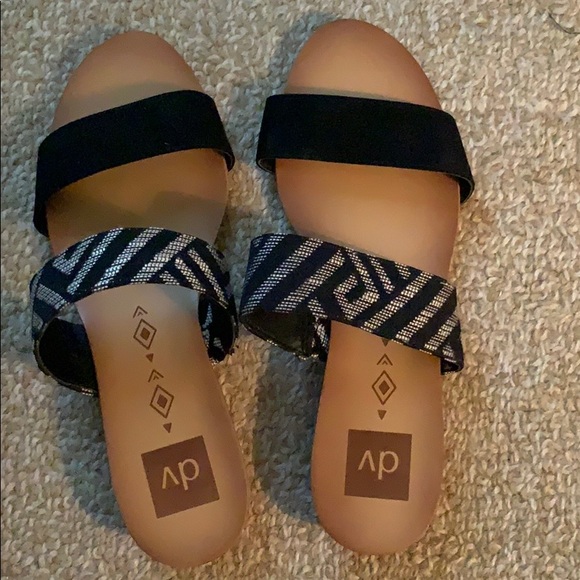 Dolce Vita size 9 black sandals - Picture 1 of 4